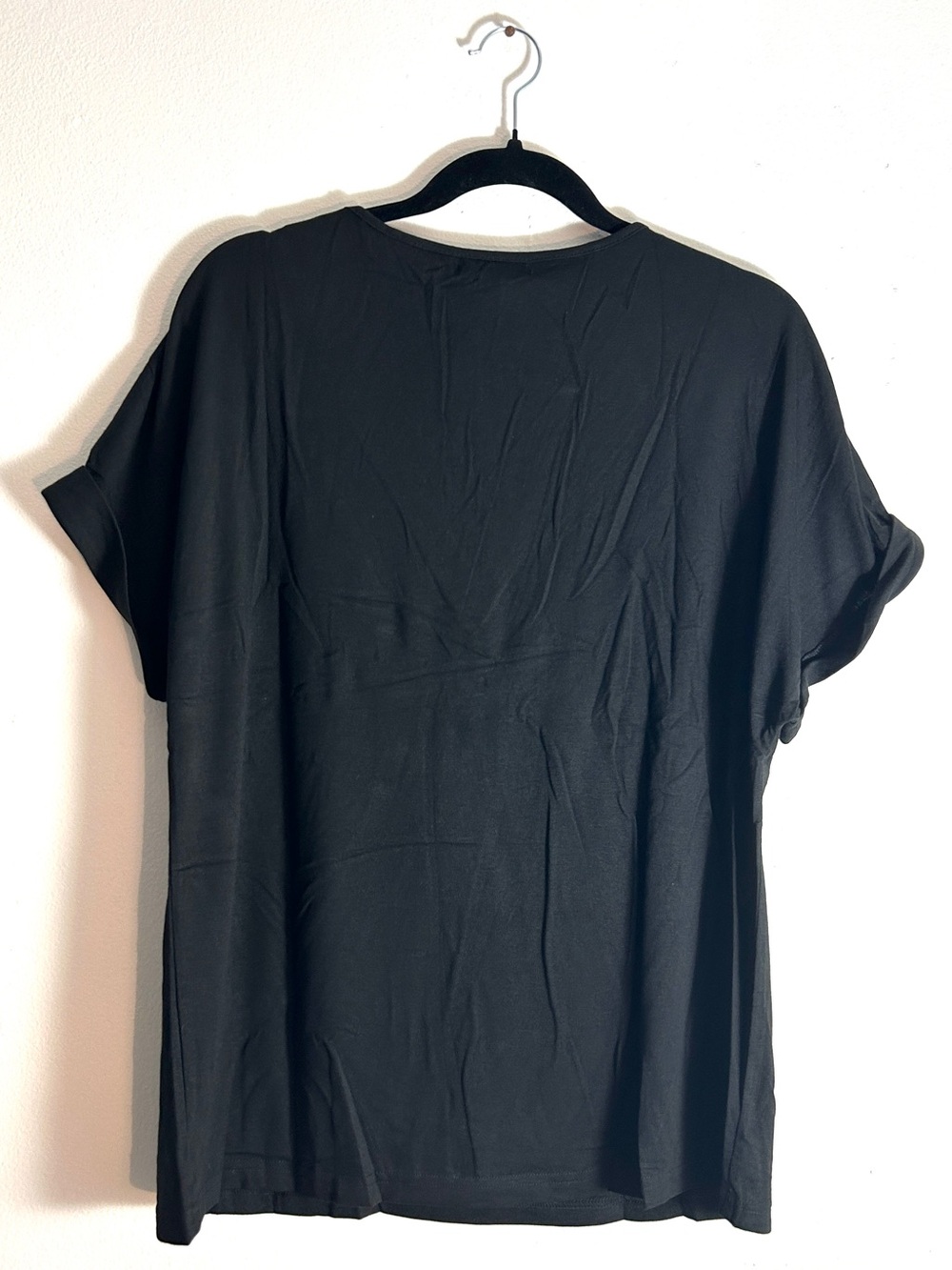NWT Black V-Neck Top Cuffed Sleeves Stretchy Soft Large Comfy - Picture 2 of 9